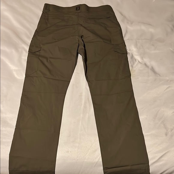 Wrangler Men's Cargo Pants - Olive Green - Picture 3 of 3